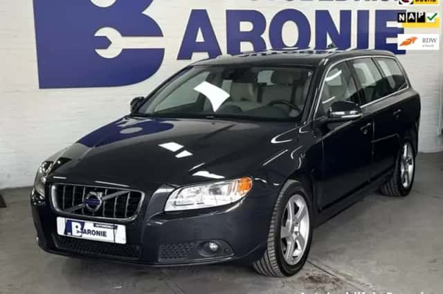 Volvo V70 (2012) thumbnail 1