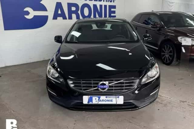 Volvo V60 (2015) thumbnail 4