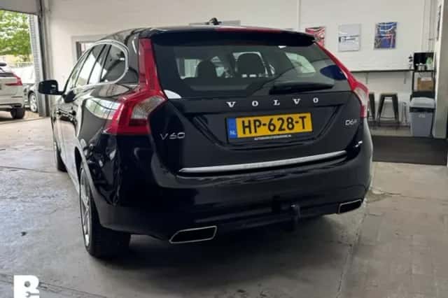 Volvo V60 (2015) thumbnail 6