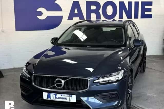 Volvo V60 (2019) thumbnail 2