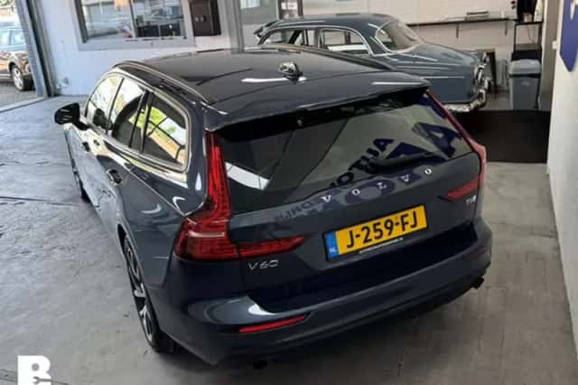 Volvo V60 (2019) thumbnail 6