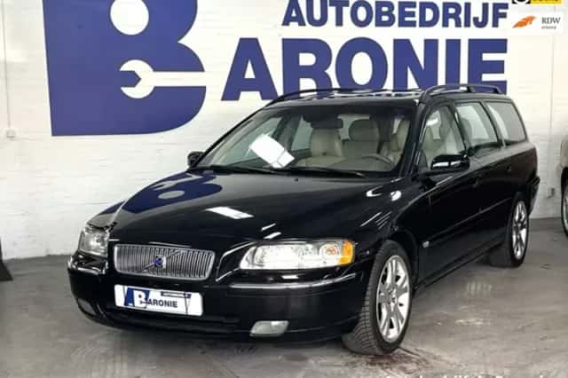 Volvo V70 (2004) thumbnail 1
