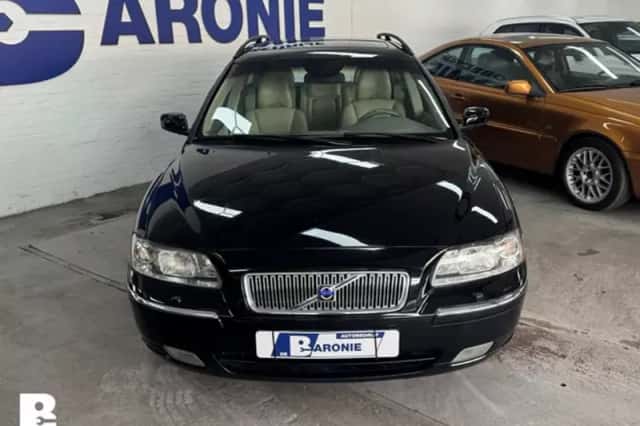 Volvo V70 (2004) thumbnail 4
