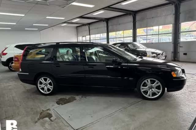 Volvo V70 (2004) thumbnail 5