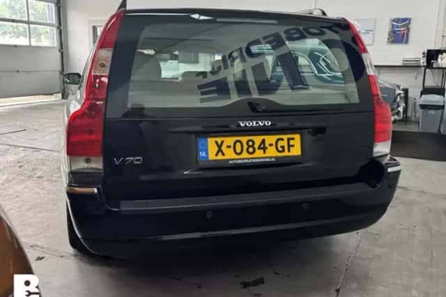 Volvo V70 (2004) thumbnail 6