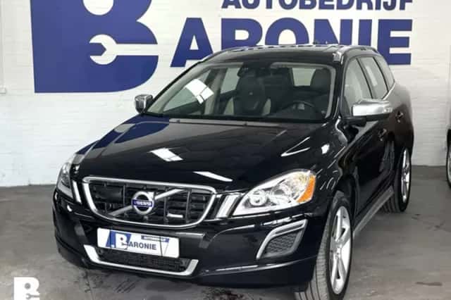 Volvo XC60 (2011) thumbnail 2