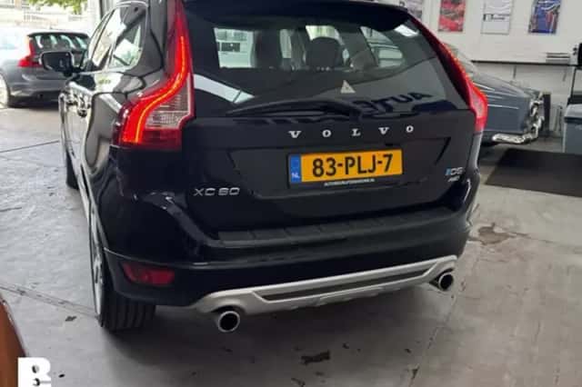 Volvo XC60 (2011) thumbnail 6