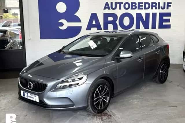 Volvo V40 (2017) thumbnail 3
