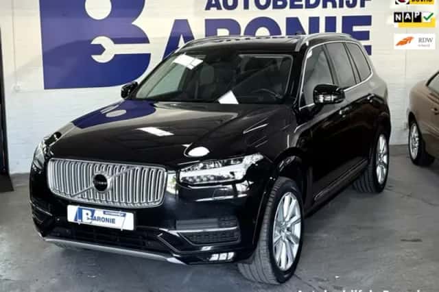 Volvo XC90 (2016) thumbnail 1