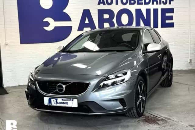 Volvo V40 (2019) thumbnail 2