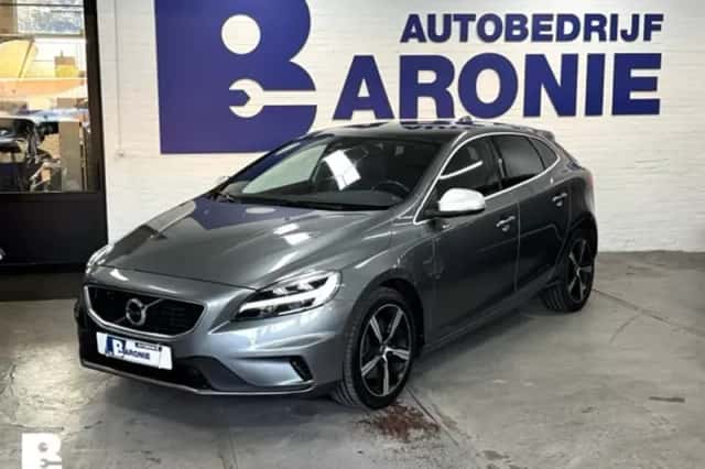 Volvo V40 (2019) thumbnail 3
