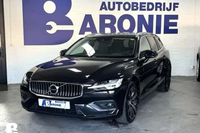 Volvo V60 (2021) thumbnail 2
