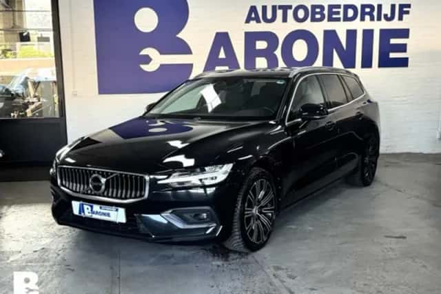 Volvo V60 (2021) thumbnail 3