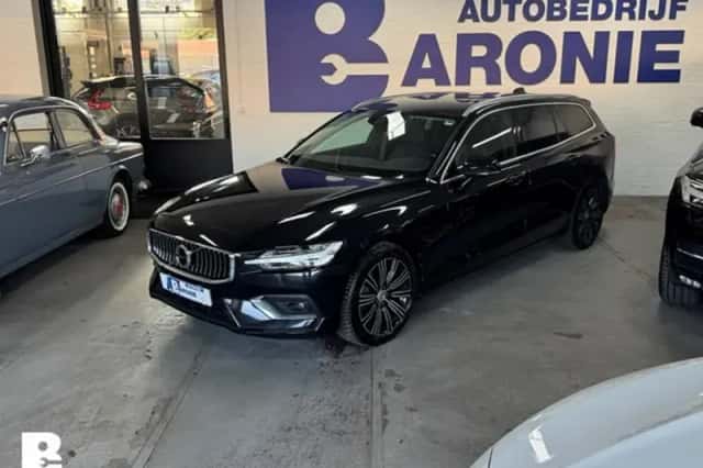 Volvo V60 (2021) thumbnail 4