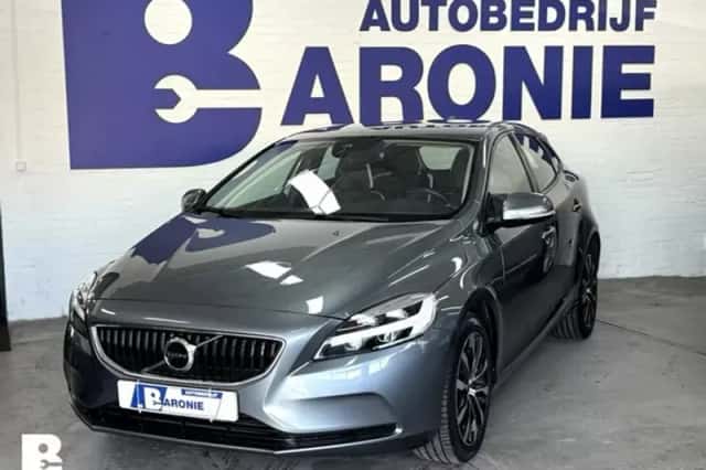 Volvo V40 (2018) thumbnail 2