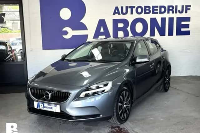 Volvo V40 (2018) thumbnail 3