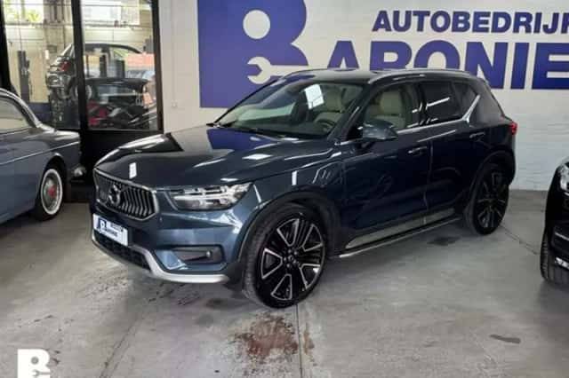 Volvo XC40 (2022) thumbnail 5