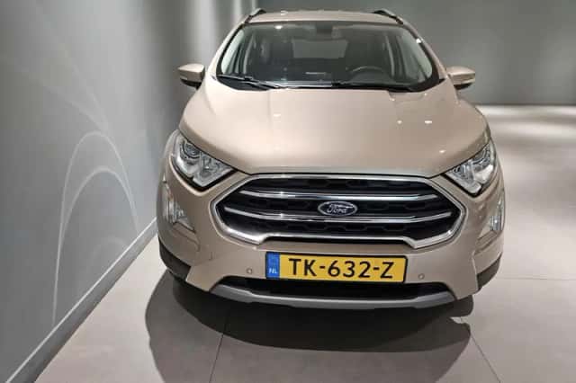 Ford EcoSport (2018) thumbnail 3