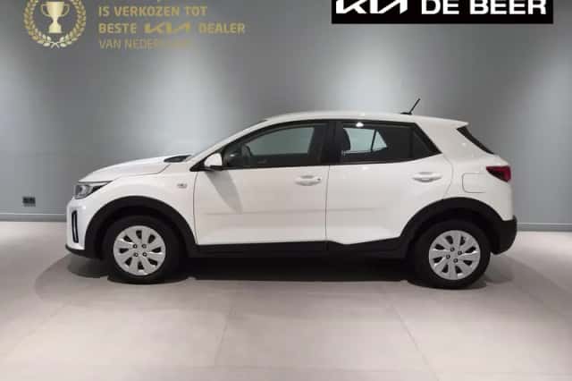 Kia Stonic (2022) thumbnail 1