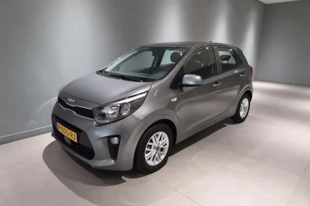 Kia Picanto (2022) thumbnail 2