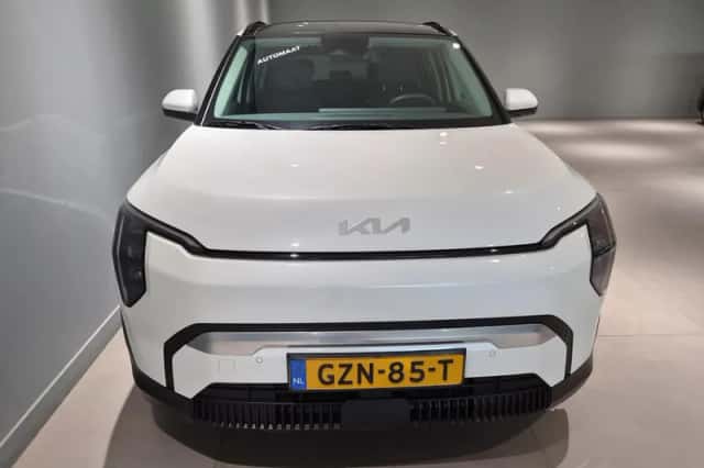 Kia EV3 (2025) thumbnail 2