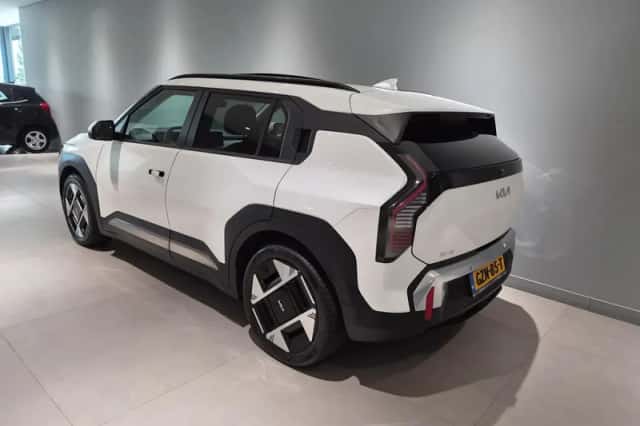 Kia EV3 (2025) thumbnail 4