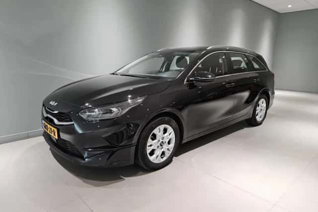 Kia Ceed Sportswagon (2024) thumbnail 2