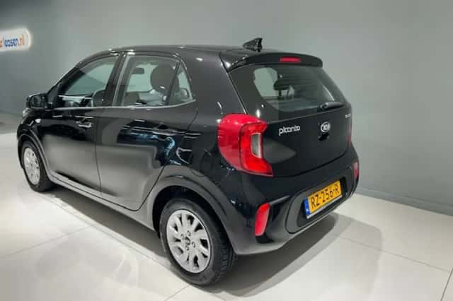Kia Picanto (2018) thumbnail 3