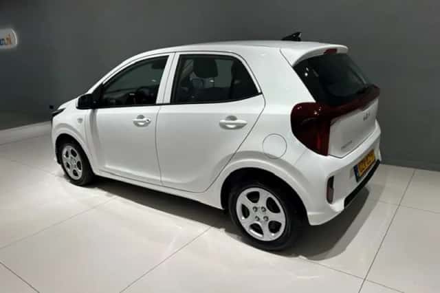 Kia Picanto (2025) thumbnail 3