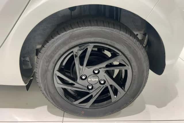 Kia Picanto (2025) thumbnail 4