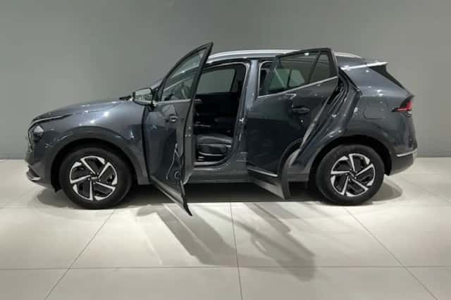 Kia Sportage (2023) thumbnail 2
