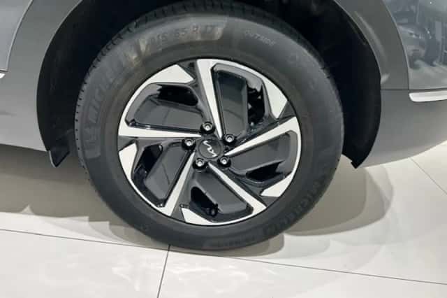 Kia Sportage (2023) thumbnail 5