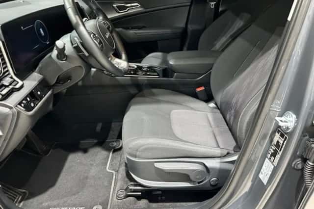 Kia Sportage (2023) thumbnail 6