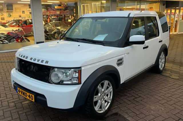 Land Rover Discovery (2011) thumbnail 2