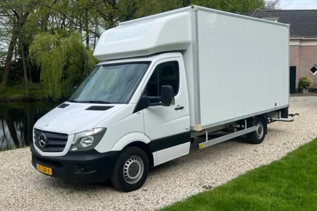 Mercedes-Benz Sprinter (2015) thumbnail 1