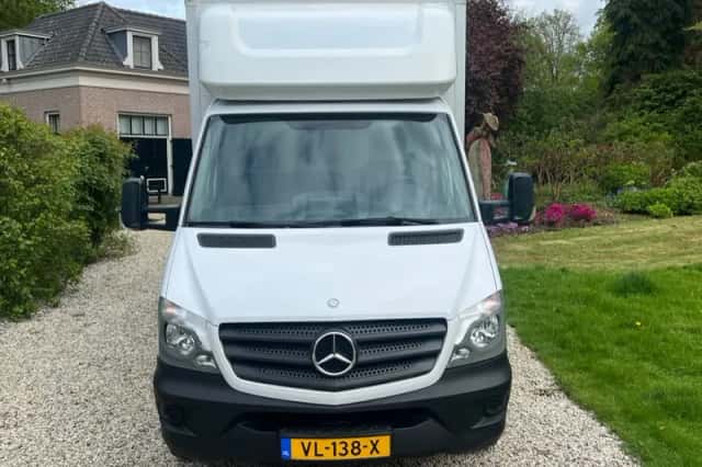 Mercedes-Benz Sprinter (2015) thumbnail 3