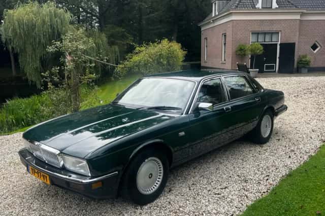 Jaguar Sovereign (1990) thumbnail 1