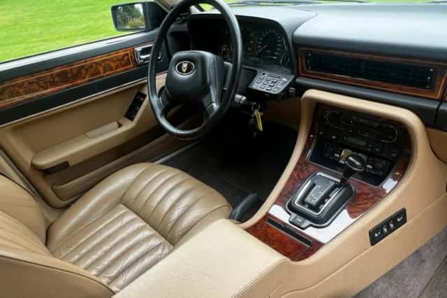Jaguar Sovereign (1990) thumbnail 4