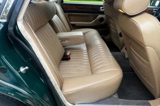 Jaguar Sovereign (1990) thumbnail 6