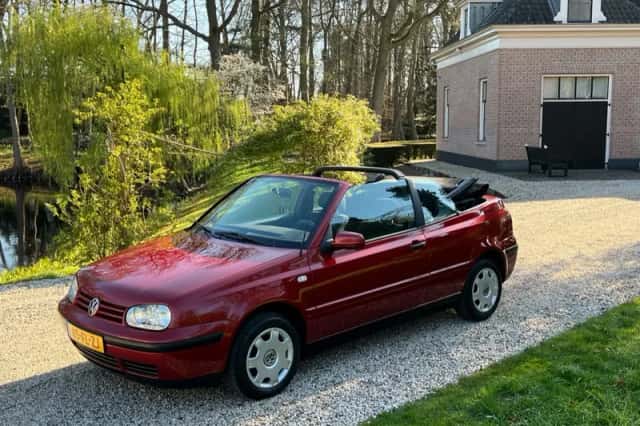 Volkswagen Golf (2000) thumbnail 1