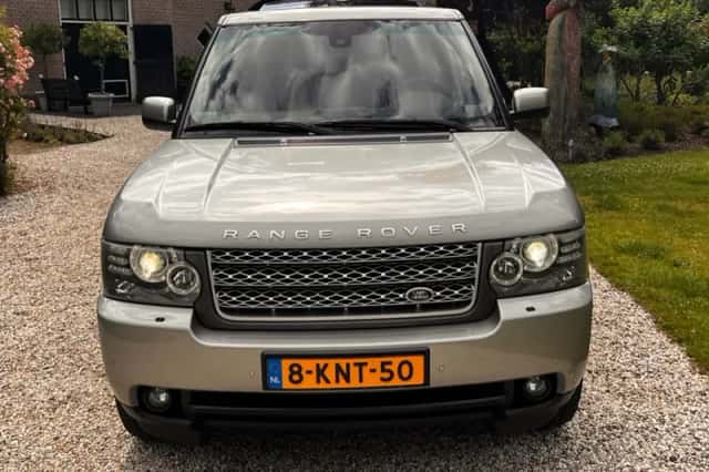 Land Rover Range Rover (2009) thumbnail 3