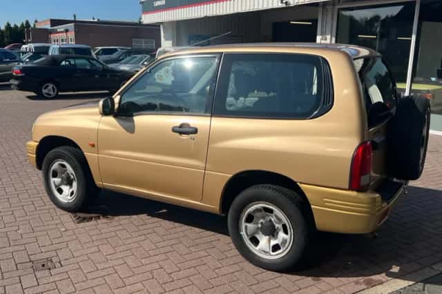Suzuki Grand Vitara (2000) thumbnail 2