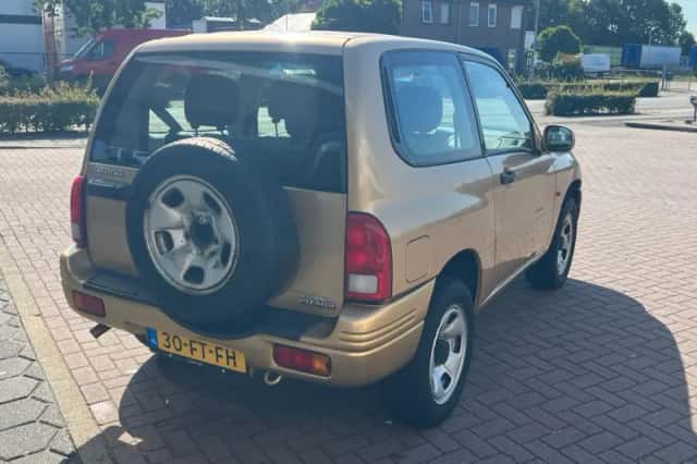 Suzuki Grand Vitara (2000) thumbnail 5