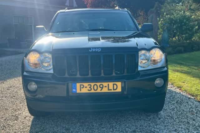 Jeep Grand Cherokee (2006) thumbnail 3