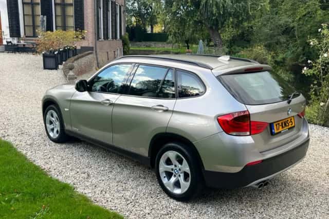 BMW X1 (2010) thumbnail 6