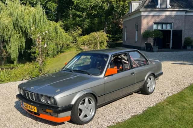 BMW 3-Serie (1987) thumbnail 1