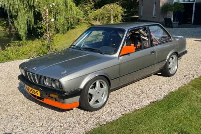BMW 3-Serie (1987) thumbnail 2