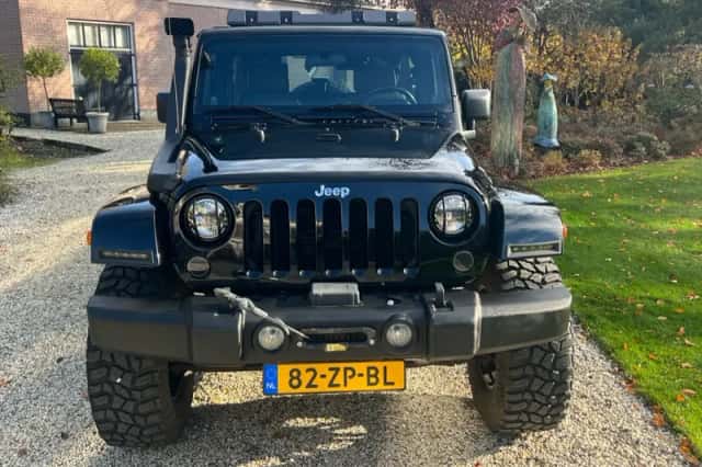 Jeep Wrangler (2008) thumbnail 3