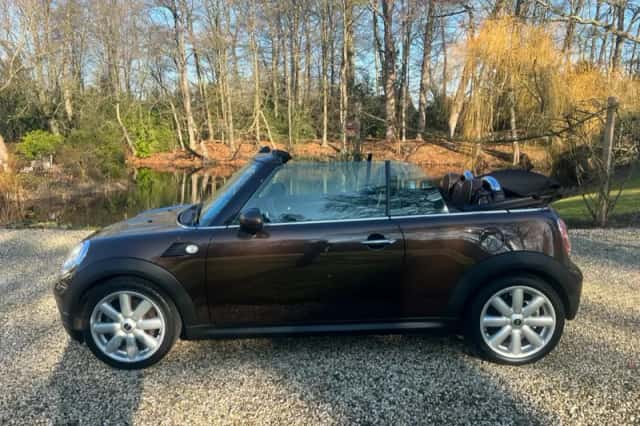 MINI Cabrio (2010) thumbnail 5