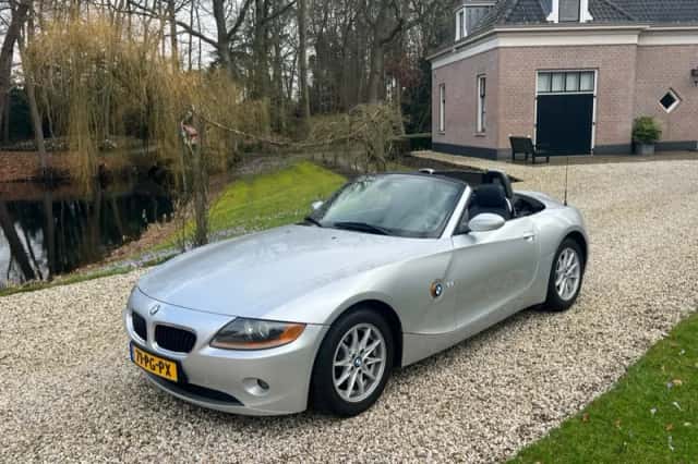 BMW Z4 (2004) thumbnail 1